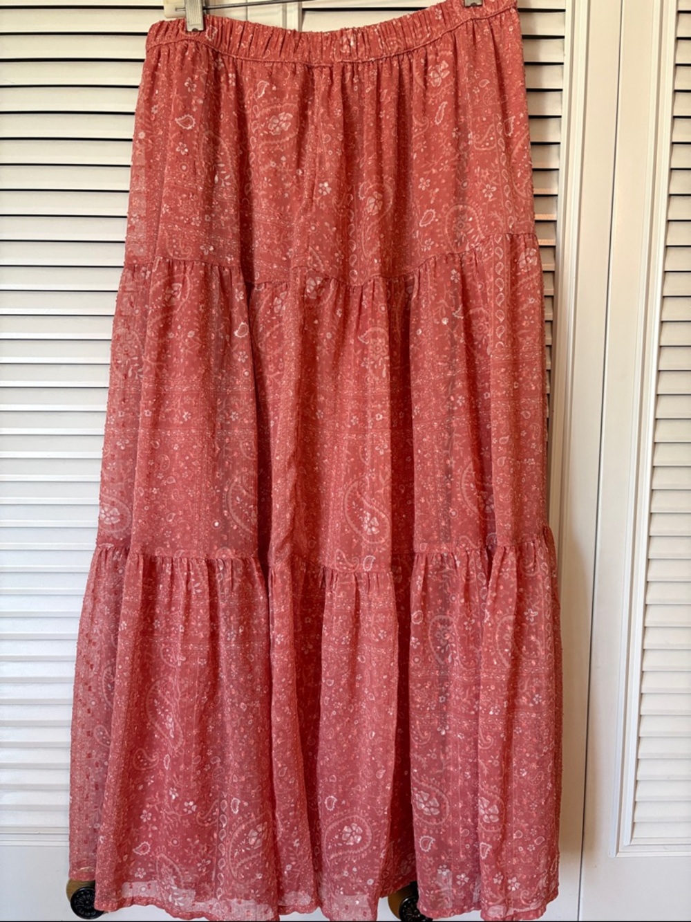 American Eagle Outfitters Coral Paisley Tiered Midi Skirt Sz L